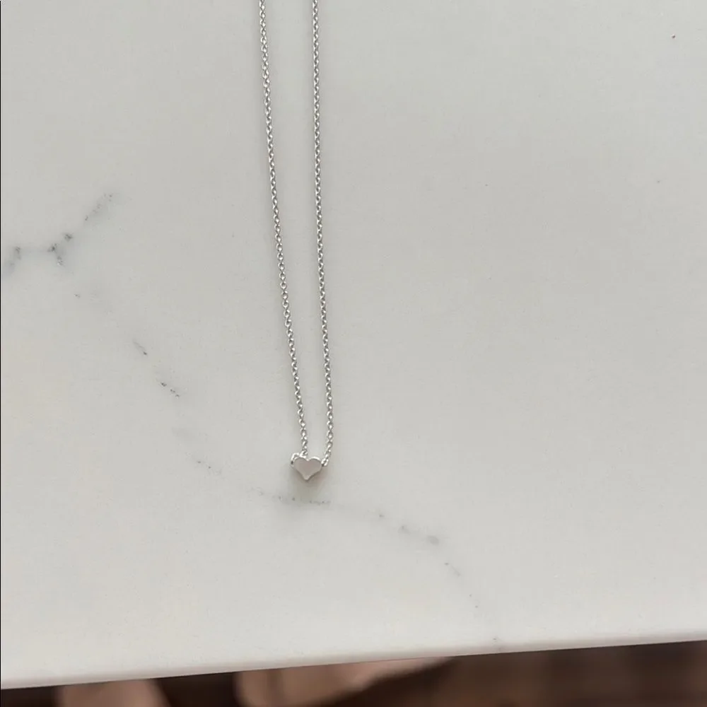 Elegant Silver Heart Necklace‎ - Picture 2 of 4